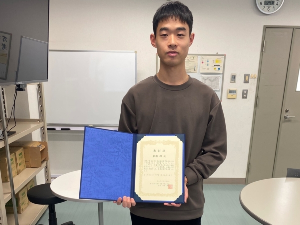 大学院生の岩瀬 輝さんが第２４回日本再生医療学会で優秀演題賞を受賞されました
